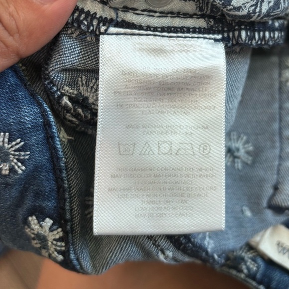 Pilcro by Anthropologie Floral Embroidered 
Jeans Size 6 - Picture 11 of 12